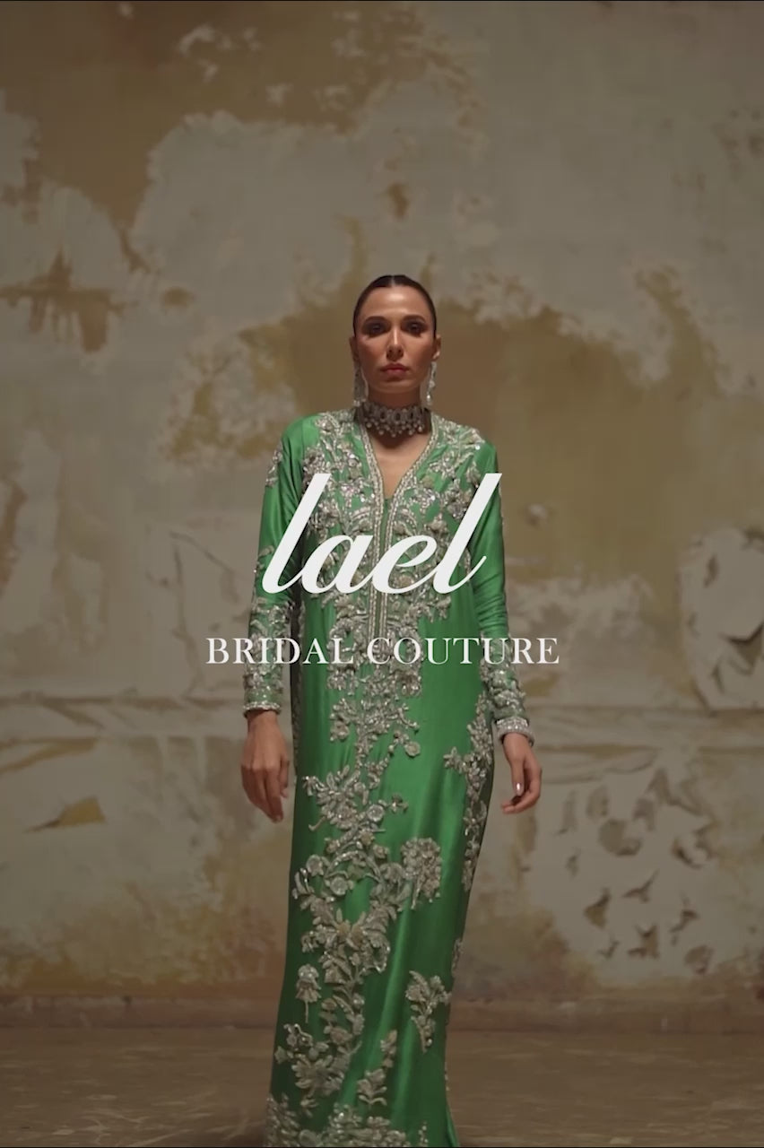 Pakistani Emerald Green Zardozi Raw Silk Kaftan (1-Pc) - Image 7