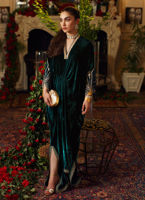 Pakistani Emerald Green Hand-Embroidered Velvet Kaftan (1-Pc) - Image 3