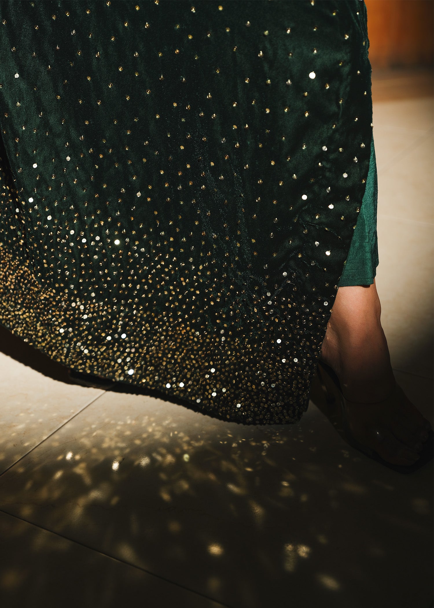 Emerald Green Embroidered Velvet Kaftan (1-Pc) - Image 6