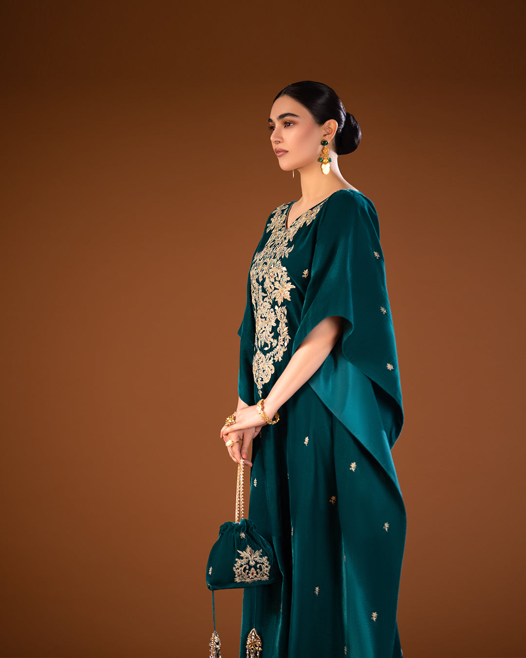 Pakistani Emerald Green Embroidered Velvet Kaftan (3-Piece) - Image 3