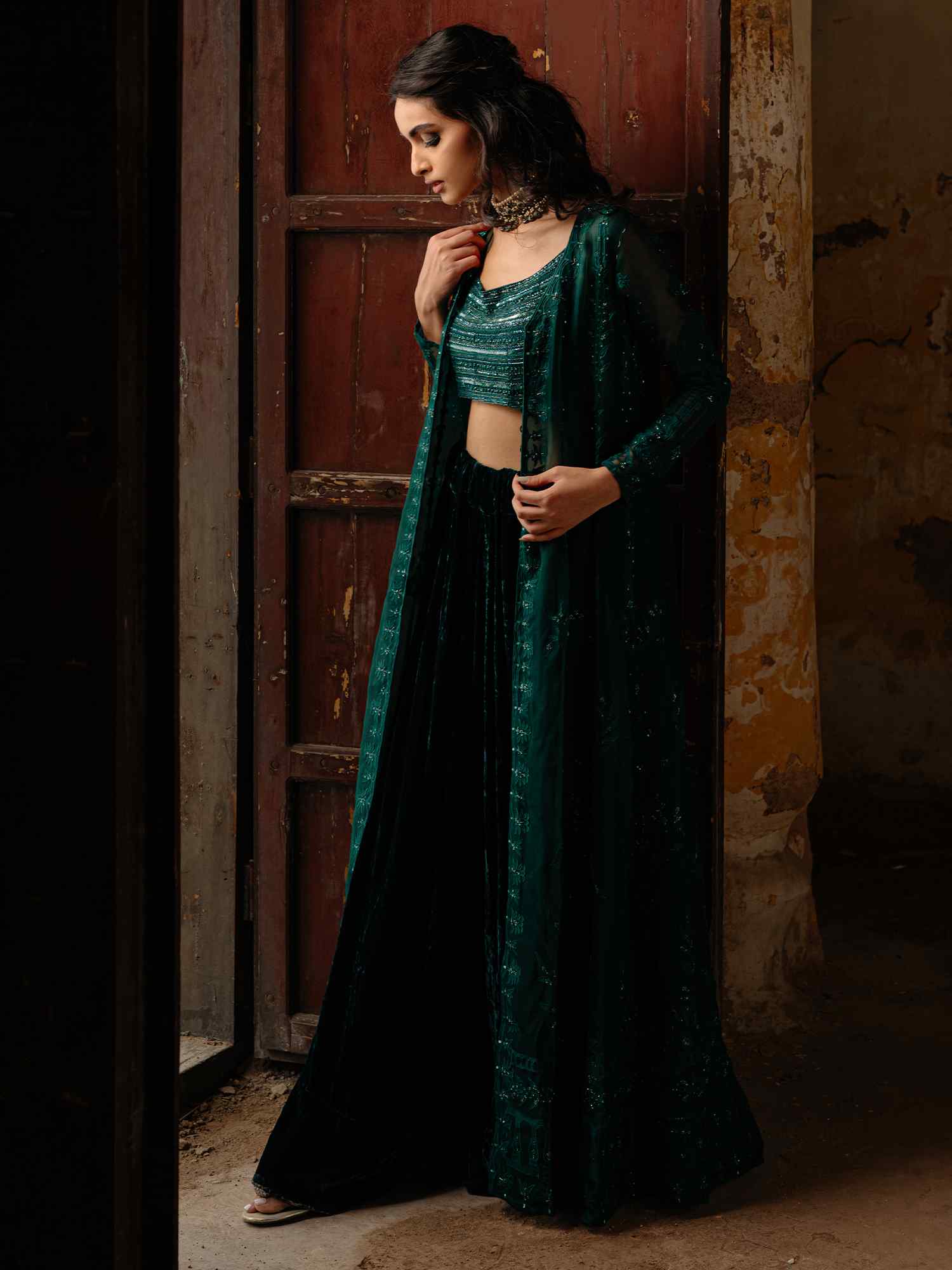 Pakistani Emerald Green Embroidered Silk Organza Kalidar (3-Piece) - Image 3