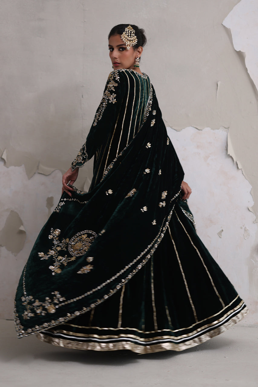 Pakistani Deep Green Zardozi Velvet Kalidaar (3-Piece) - Image 4
