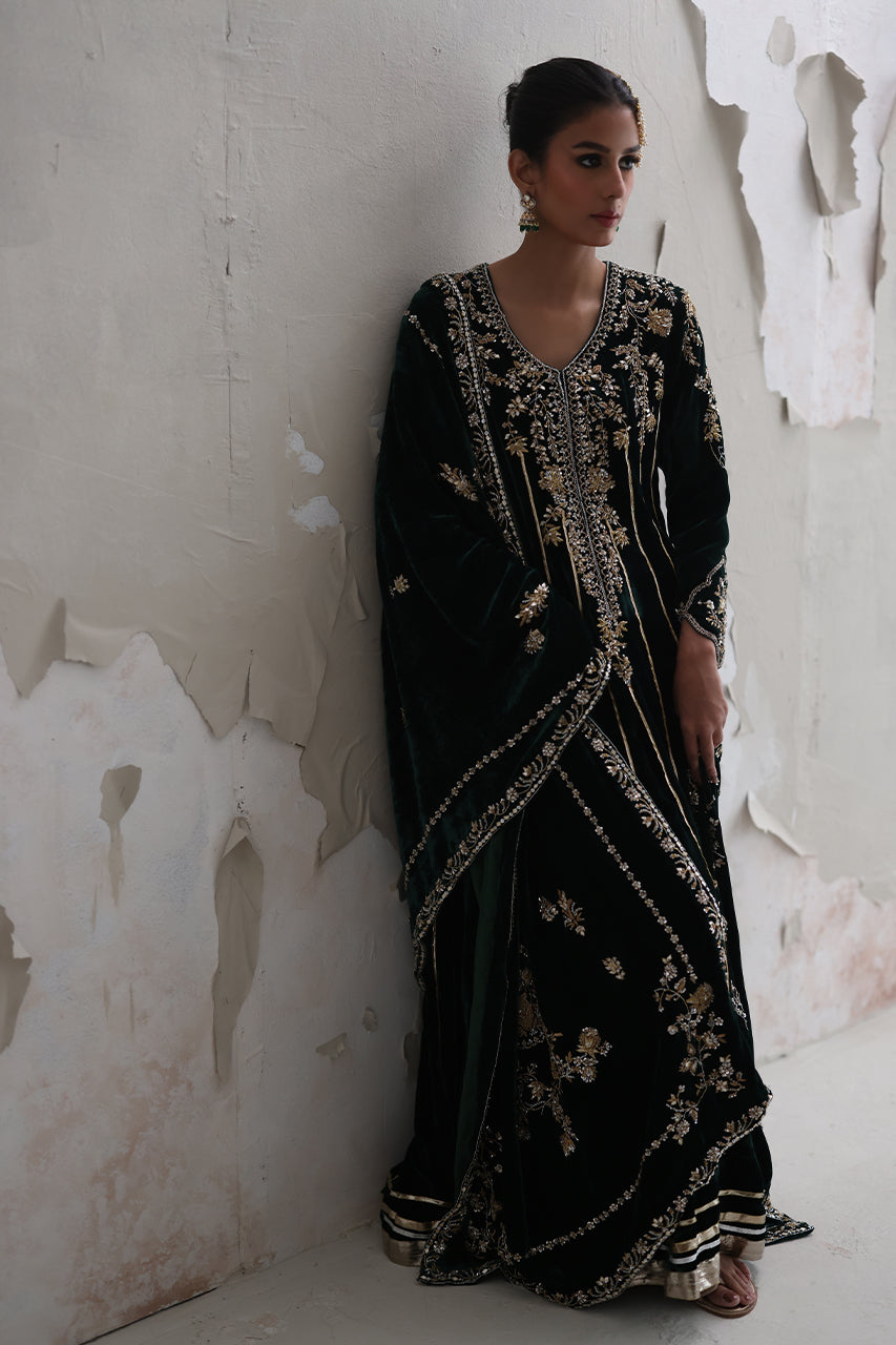 Pakistani Deep Green Zardozi Velvet Kalidaar (3-Piece) - Image 6