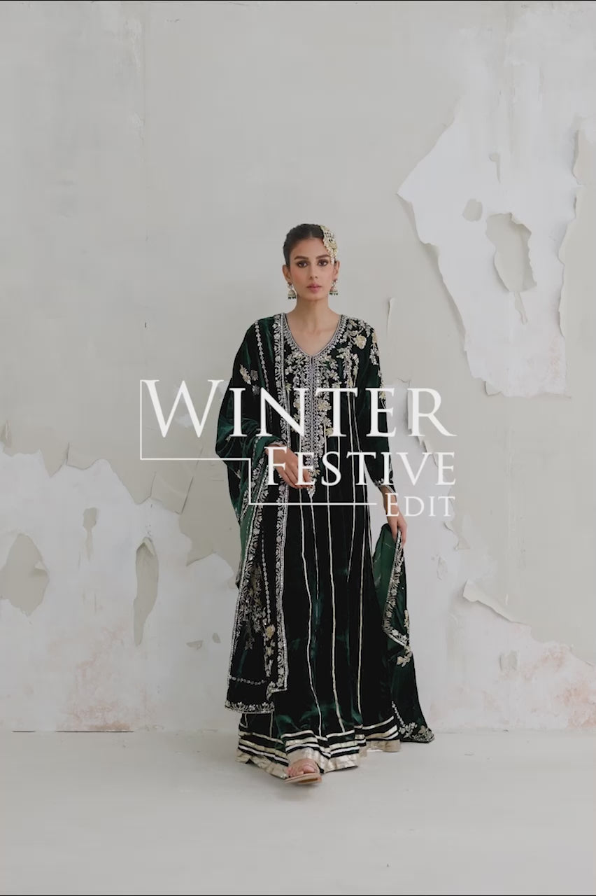 Pakistani Deep Green Zardozi Velvet Kalidaar (3-Piece) - Image 9