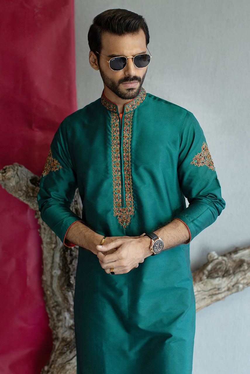 Emerald Green Hand Embroidered Cotton Silk Kurta Pajama (2-Piece) - Image 2