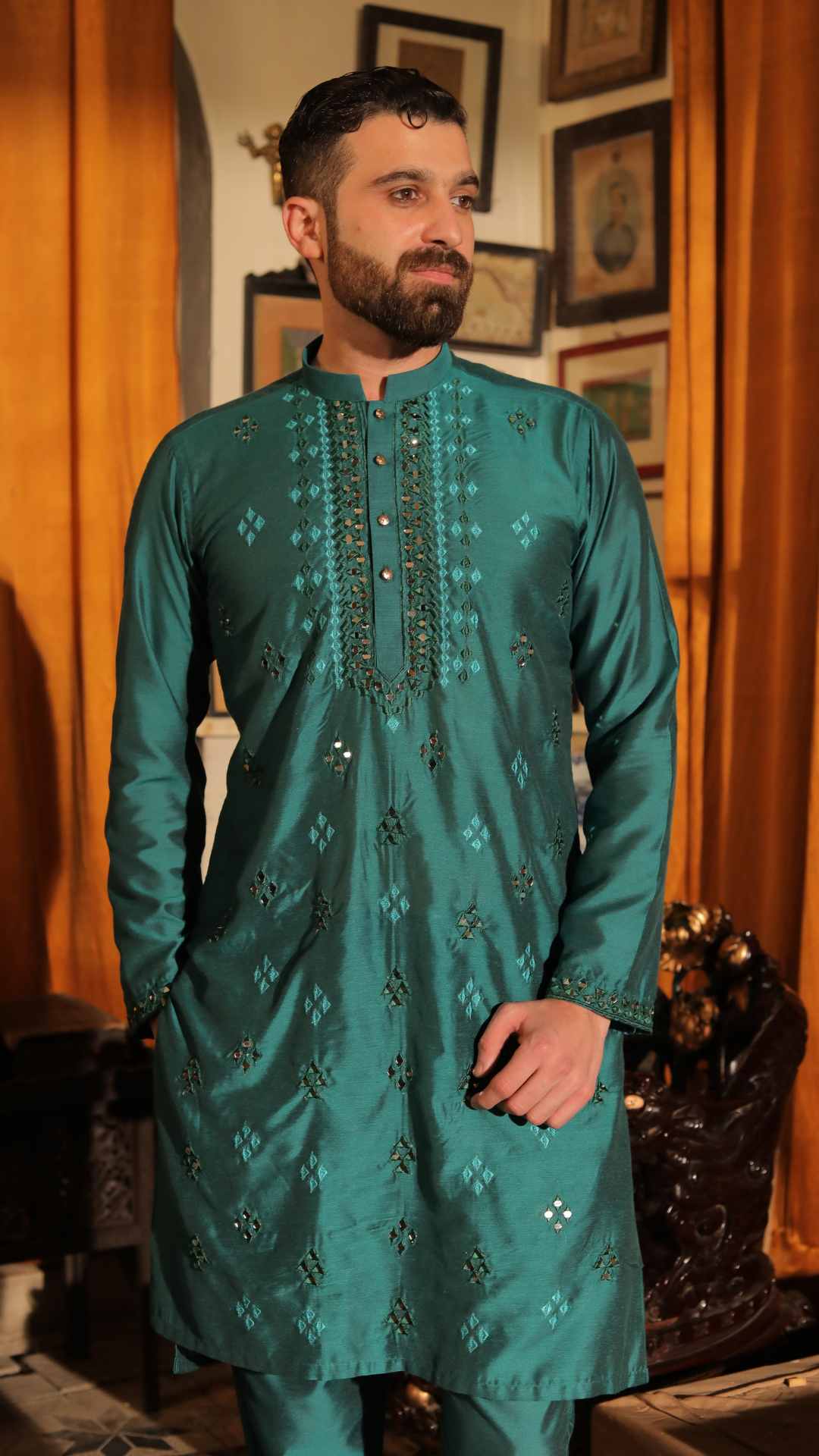 Emerald Green Mirror Work Silk-Blend Kurta Pajama (2-Piece) - Image 3