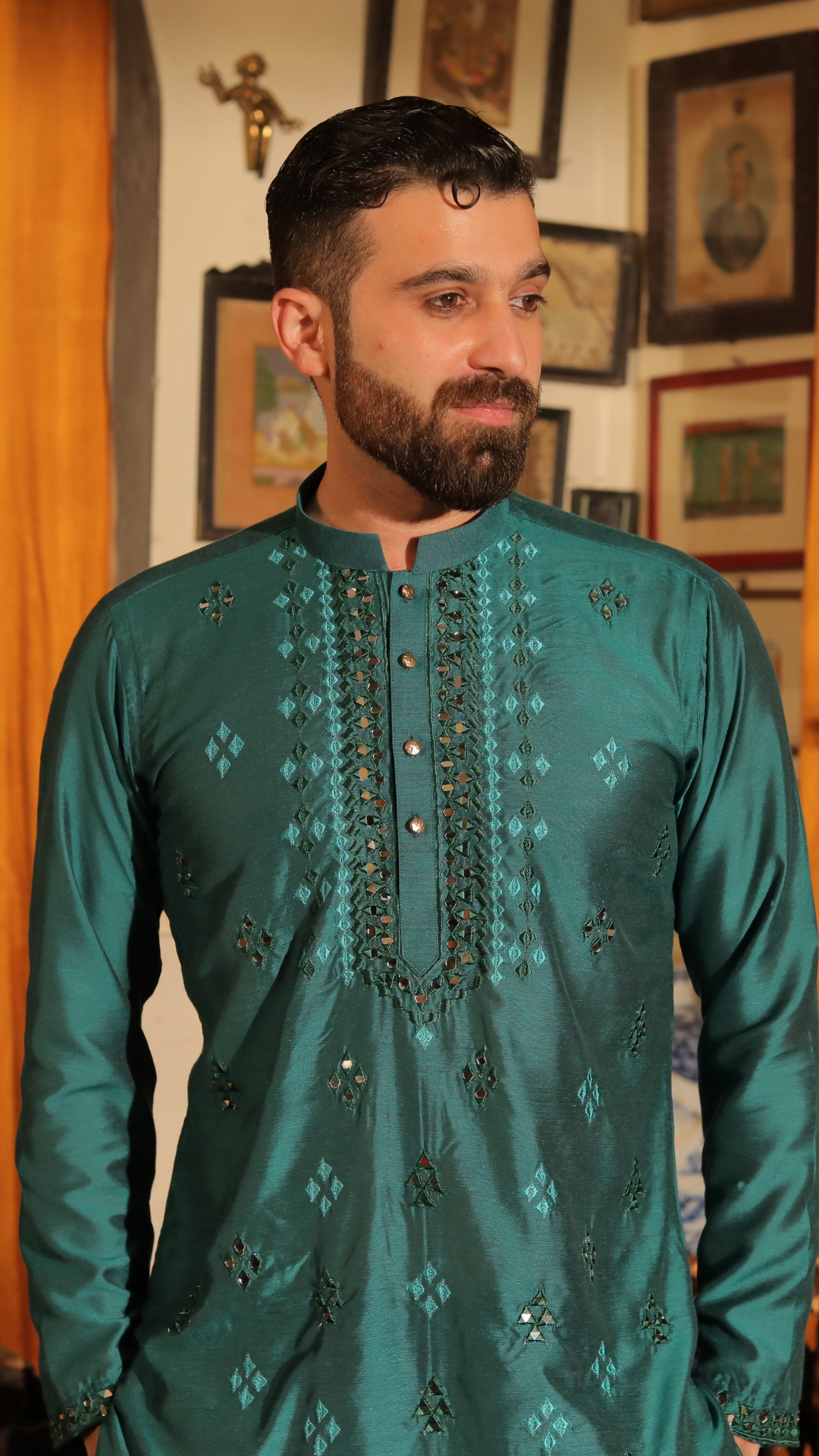 Emerald Green Mirror Work Silk-Blend Kurta Pajama (2-Piece) - Image 4