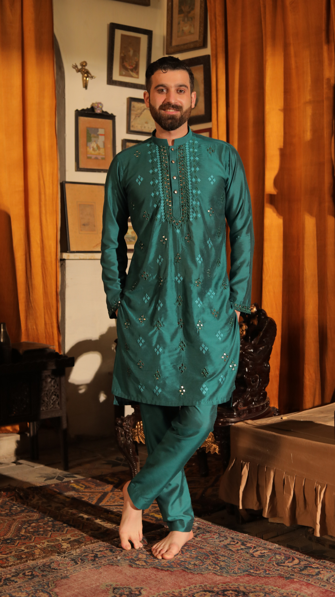 Emerald Green Mirror Work Silk-Blend Kurta Pajama (2-Piece) - Image 5