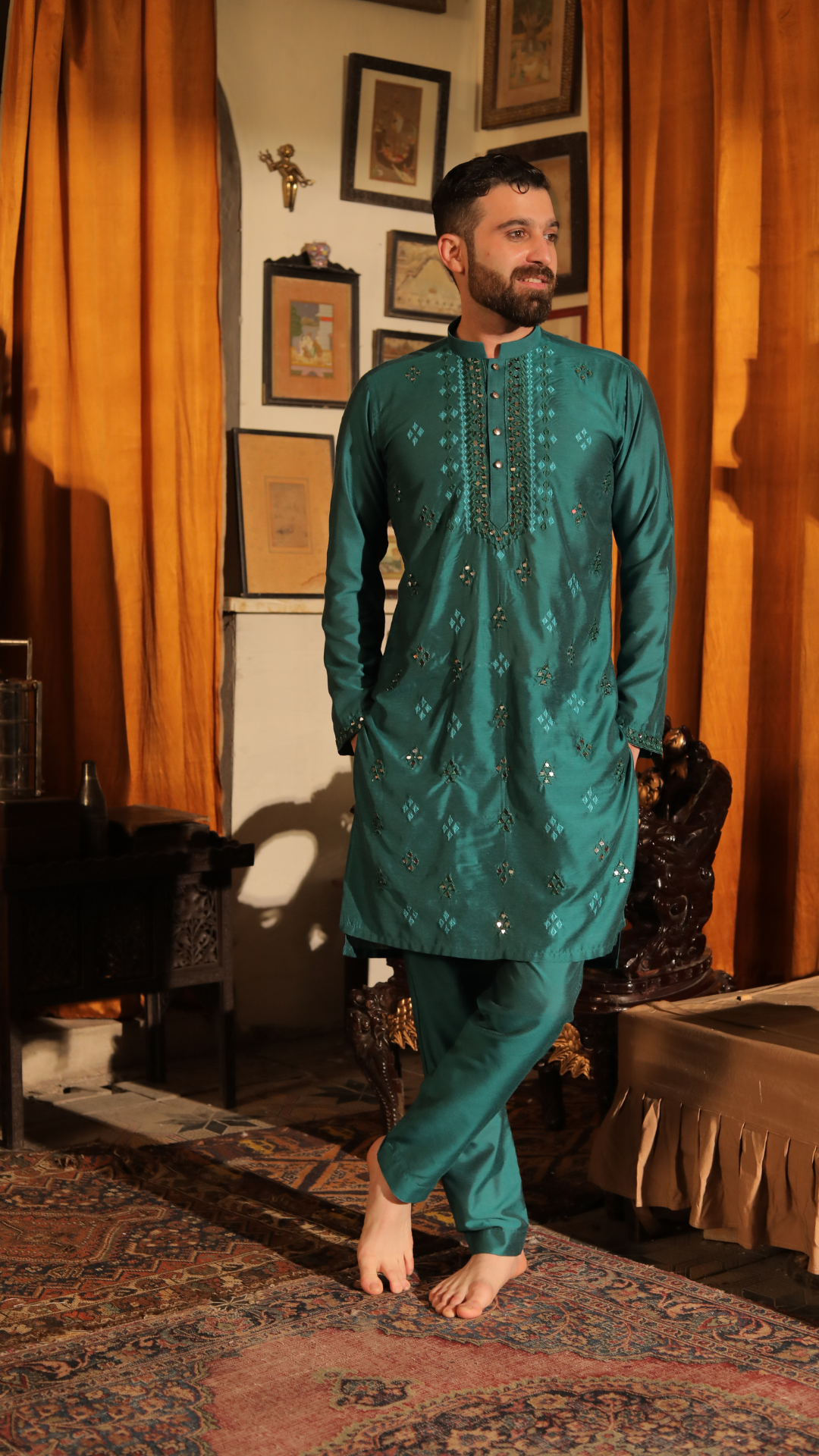 Emerald Green Mirror Work Silk-Blend Kurta Pajama (2-Piece) - Image 6