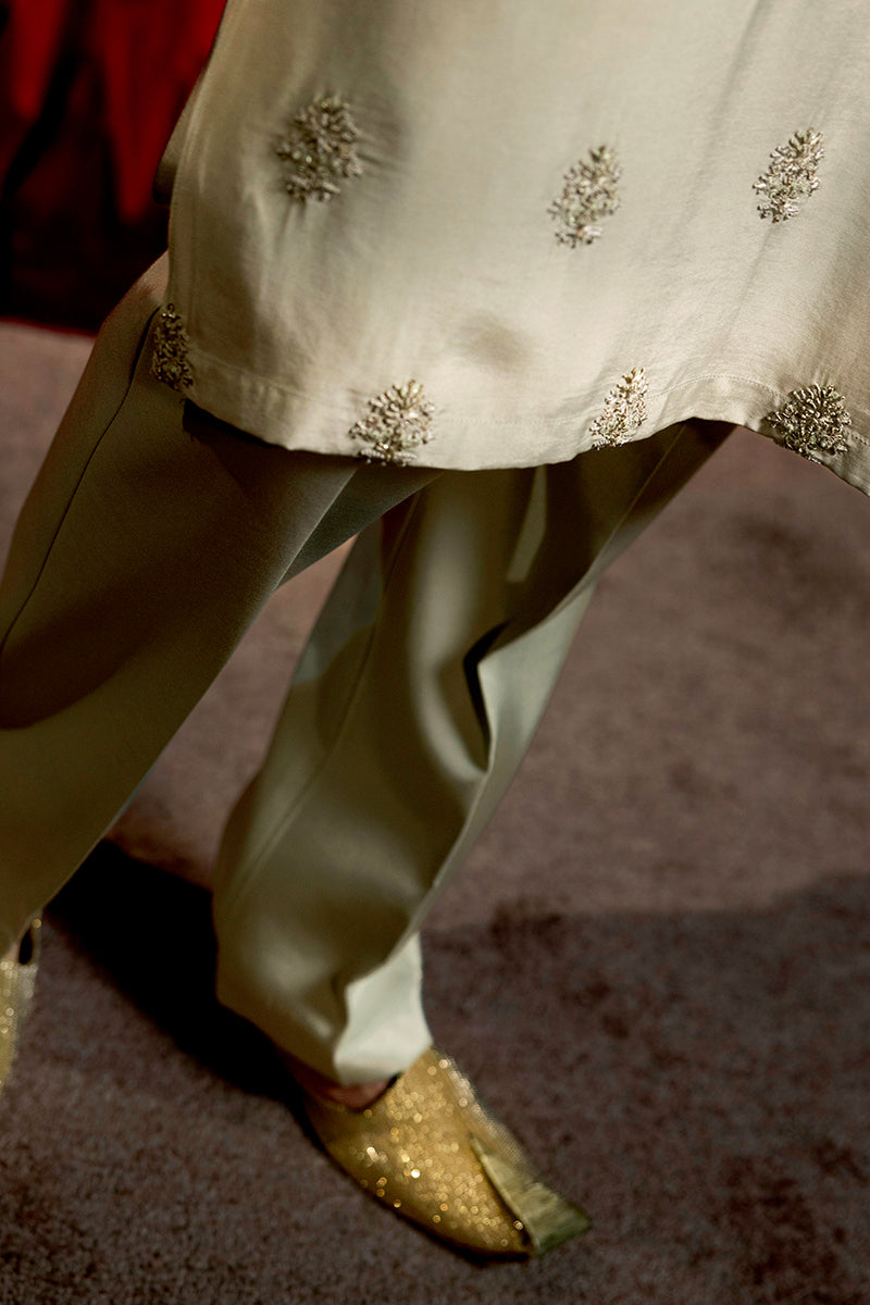 Pastel Green Embroidered Silk-Blend Kurta Pajama (2-Piece) - Image 6