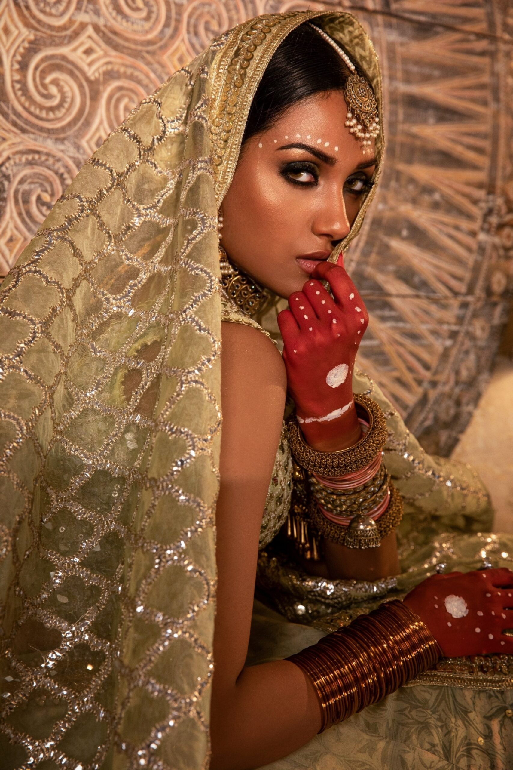 Pakistani Emerald Green Embroidered Georgette Bridal Lehenga (3-Piece) - Image 6