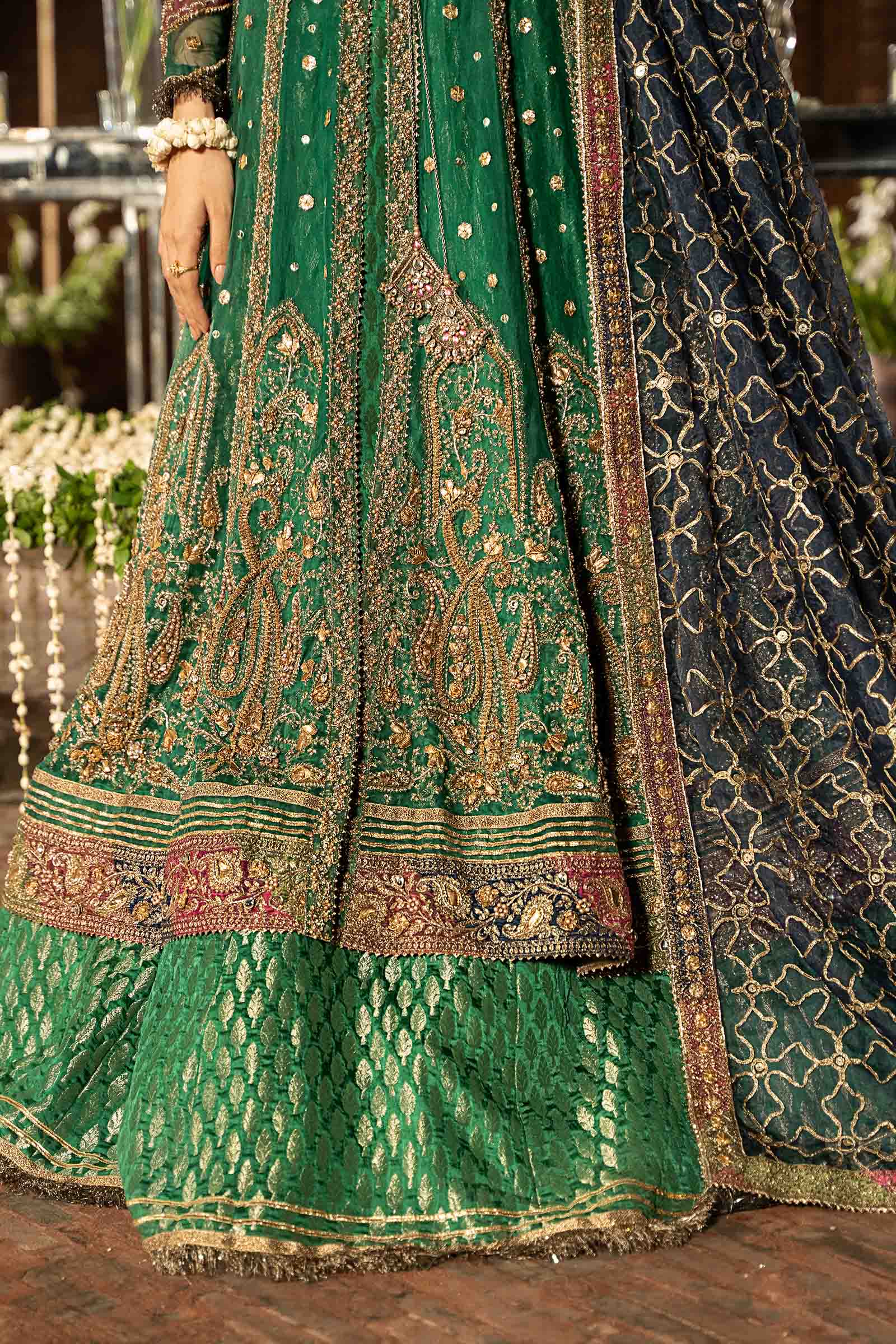 Pakistani Emerald Green Embroidered Organza Frock with Kamkhwab Lehenga (3-Piece) - Image 4