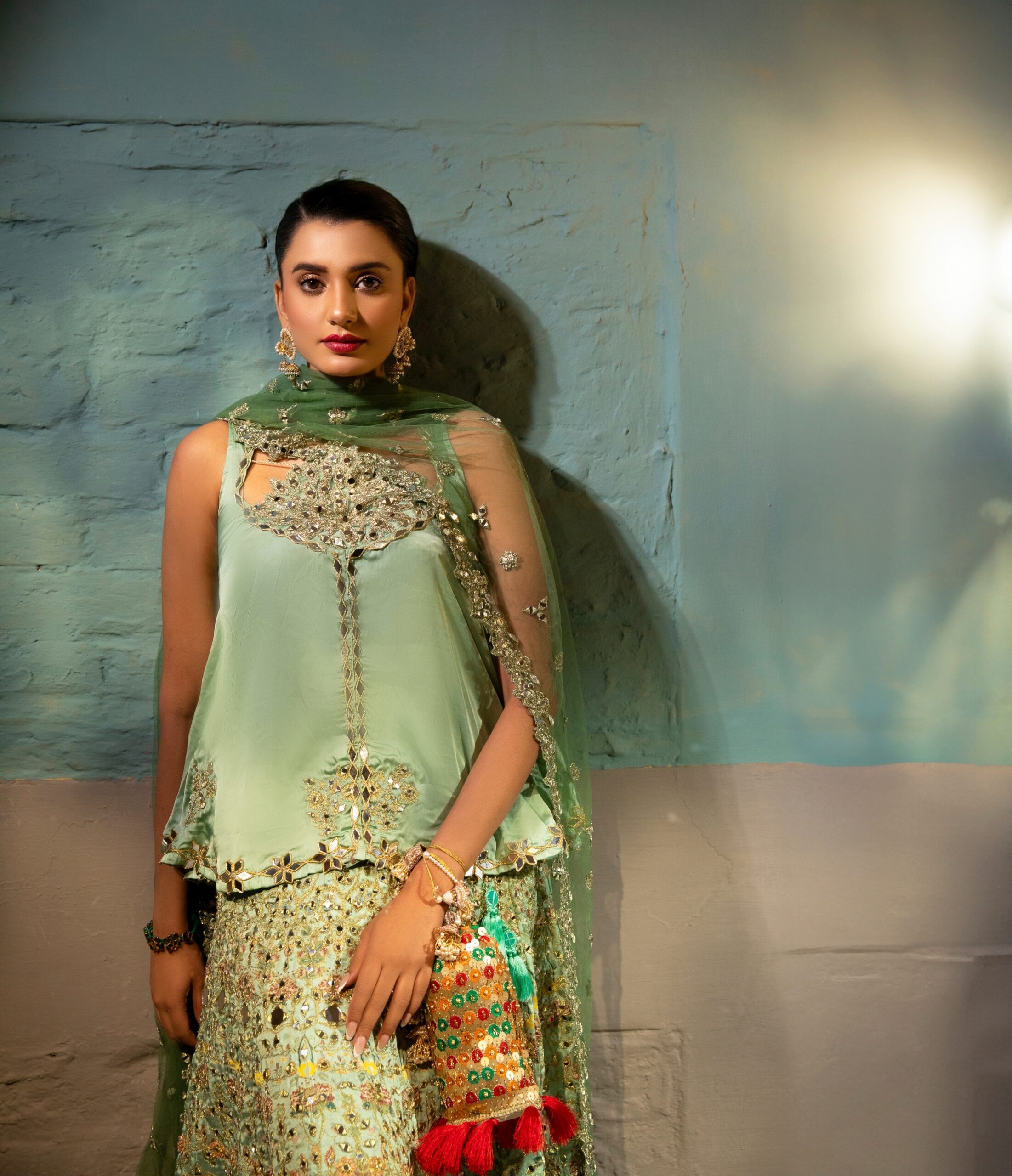 Pakistani Emerald Green Embroidered Net Lehenga (3-Piece) - Image 2