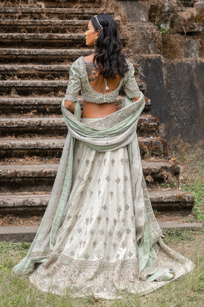 Pakistani Seafoam Dabka Naqshi Organza Tissue Bridal Lehnga Choli (3-Piece) - Image 3
