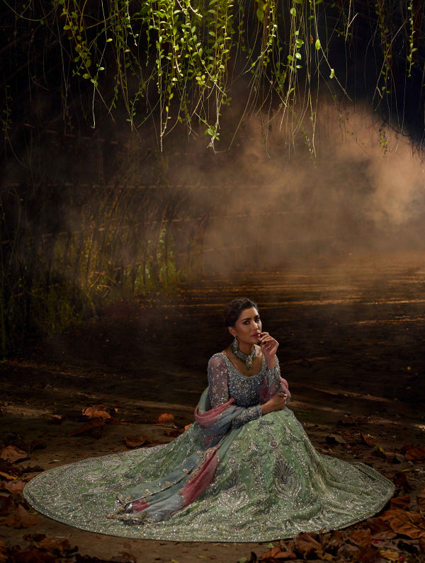 Pakistani Purple Embroidered Organza Lehenga Choli (3-Piece) - Image 4