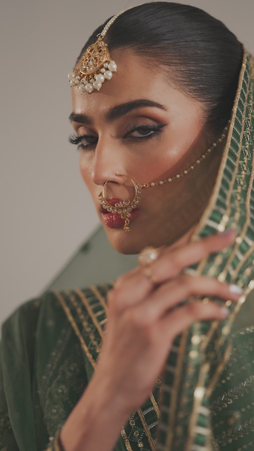 Emerald Green Embroidered Organza Lehenga (3-Piece) - Image 6