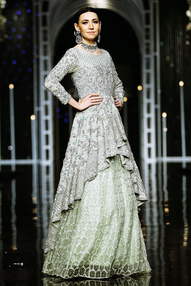 Pakistani Mint Hand-Embroidered Organza Lehenga (2-Piece) - Image 3