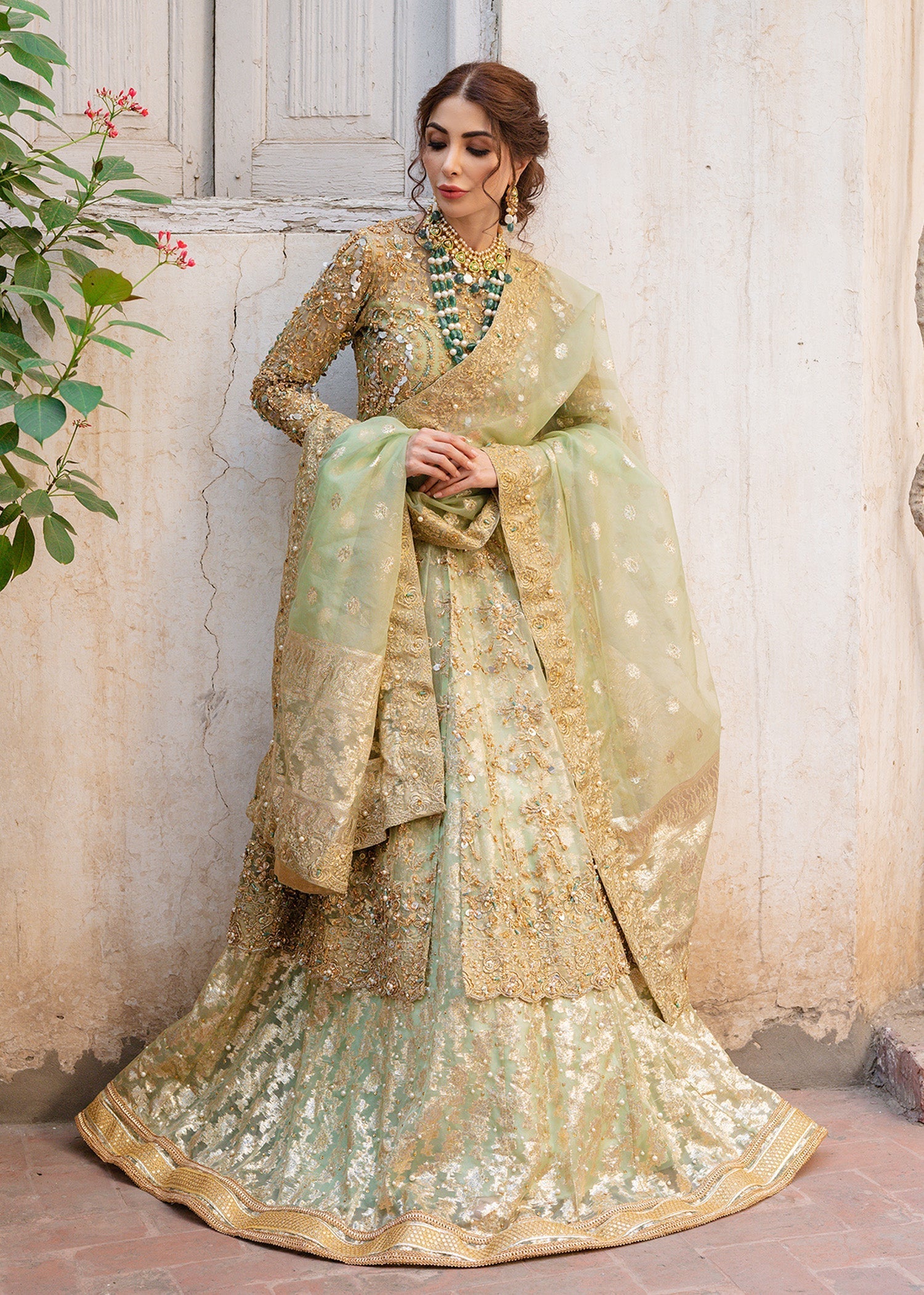 Mint Green Hand-Embellished Kathan Organza Lehenga (3-Piece) - Image 4