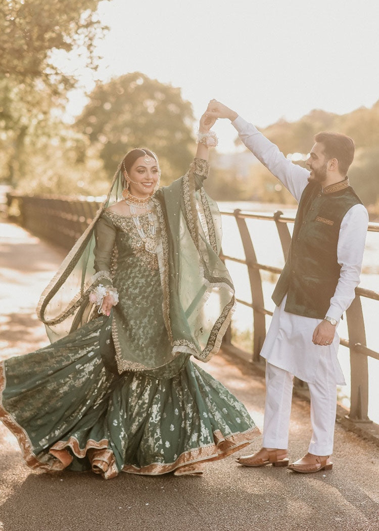 Emerald Green Zardozi Raw Silk Bridal Lehenga (3-Piece) - Image 3