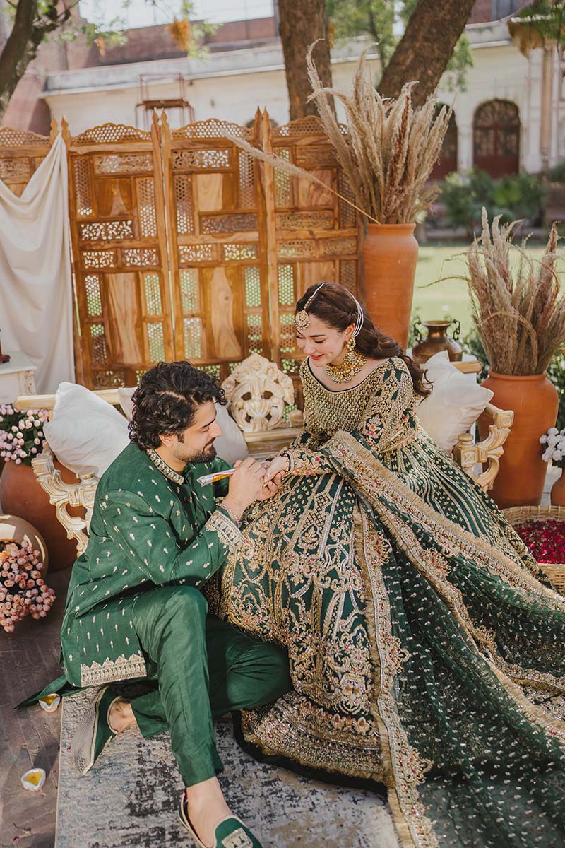 Pakistani Bottle Green Gota Resham Romani Silk Lehenga Choli (3-Piece) - Image 7