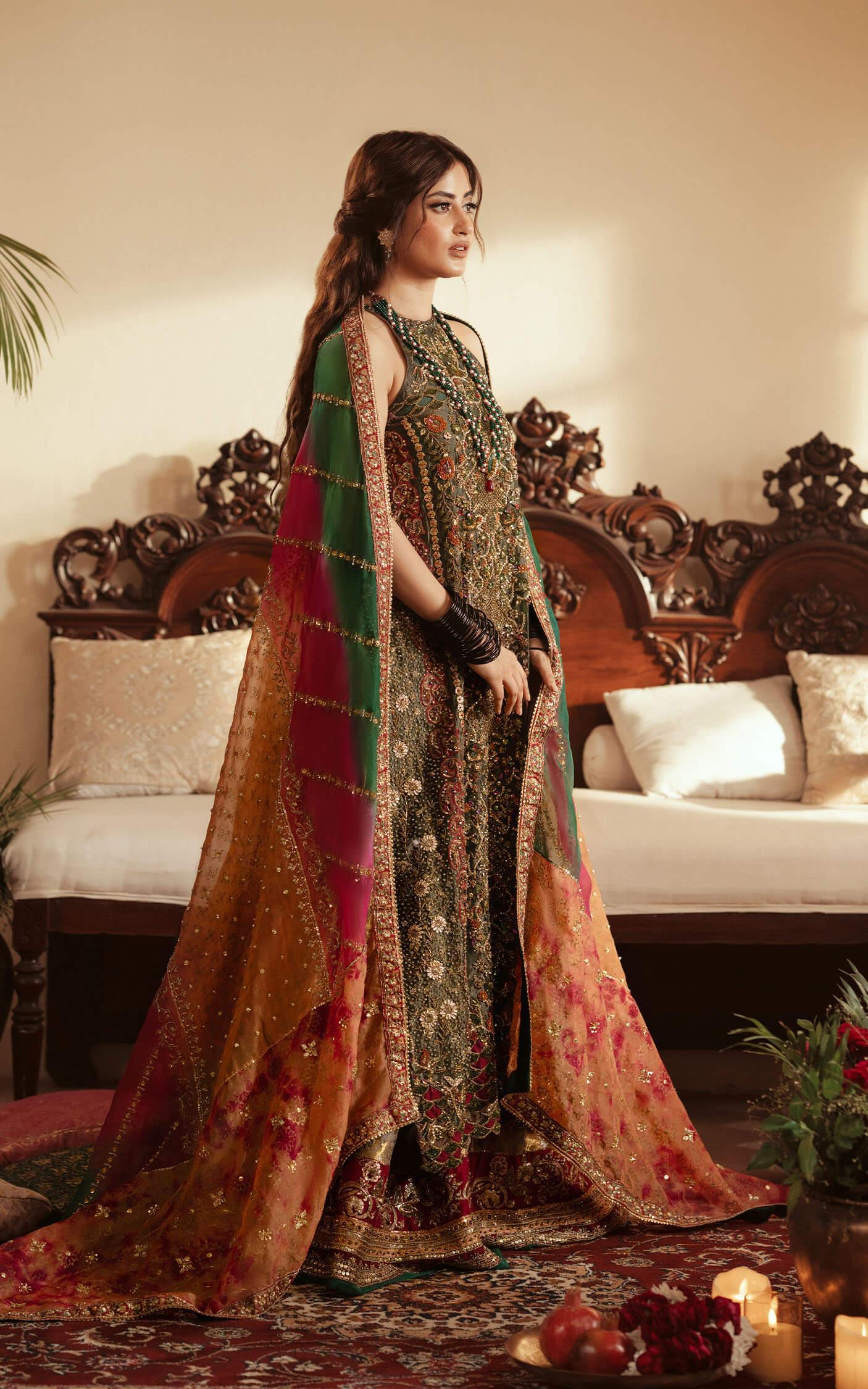 Pakistani Deep Green Handworked Silk Jamawar Lehenga (3-Piece) - Image 3