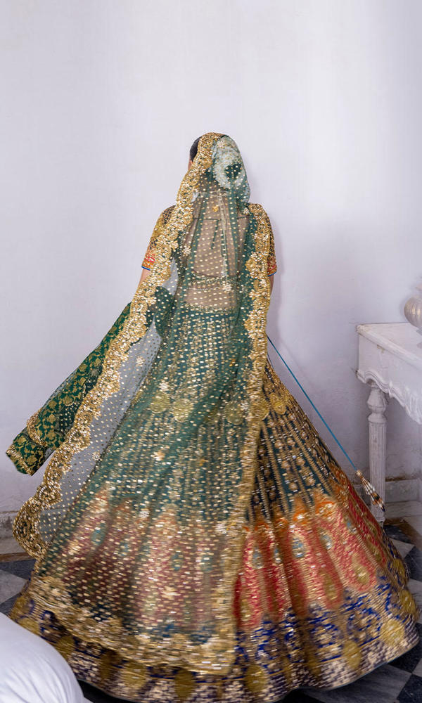 Pakistani Emerald Appliqué Zardozi Silk Bridal Lehenga (3-Piece) - Image 5