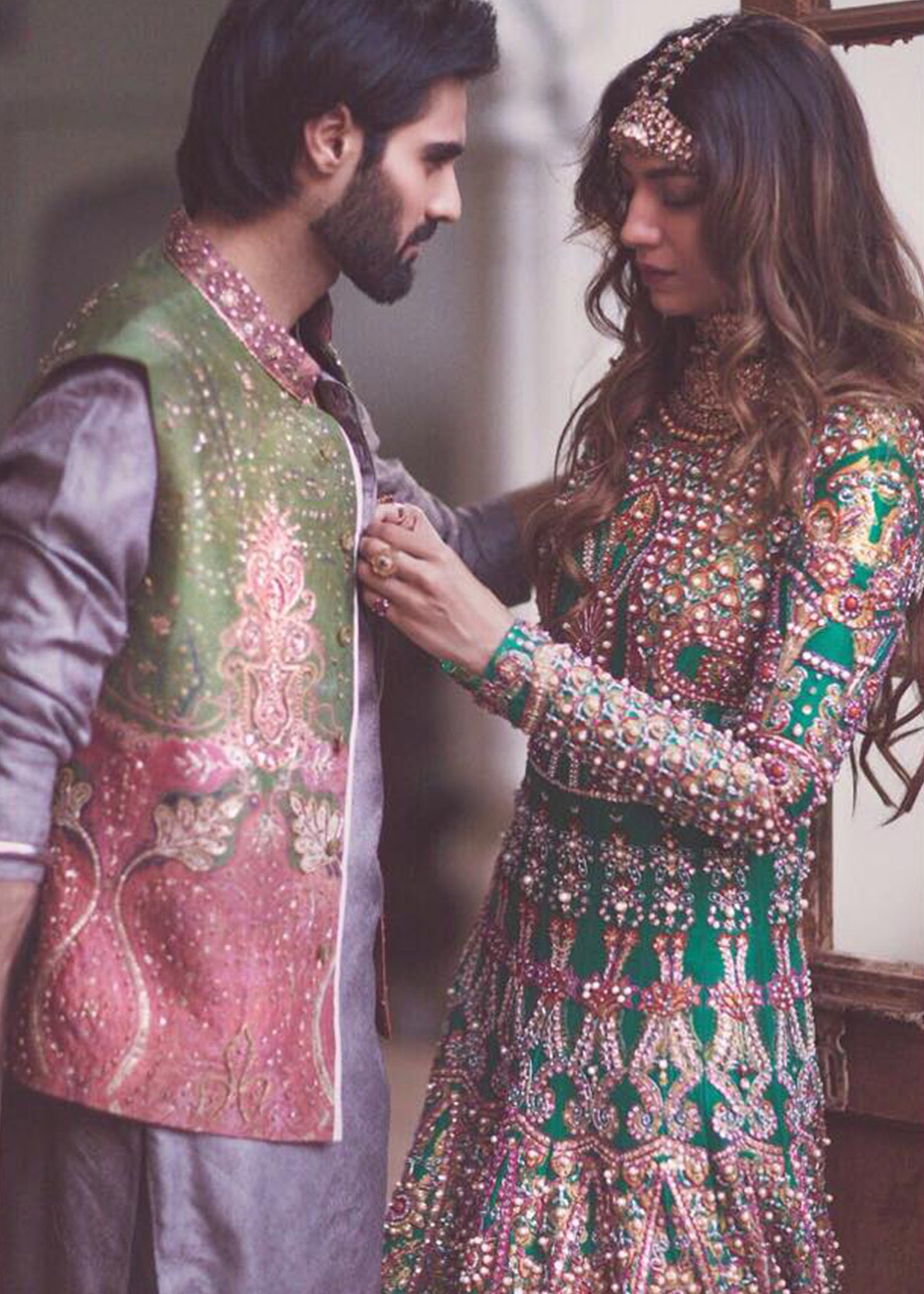 Emerald Green Embroidered Silk Bridal Lehenga Choli (3-Piece) - Image 3