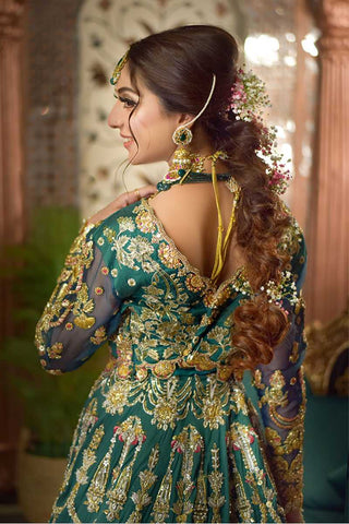 Pakistani Emerald Green Zardozi Silk Bridal Lehenga (3-Piece) - Image 3