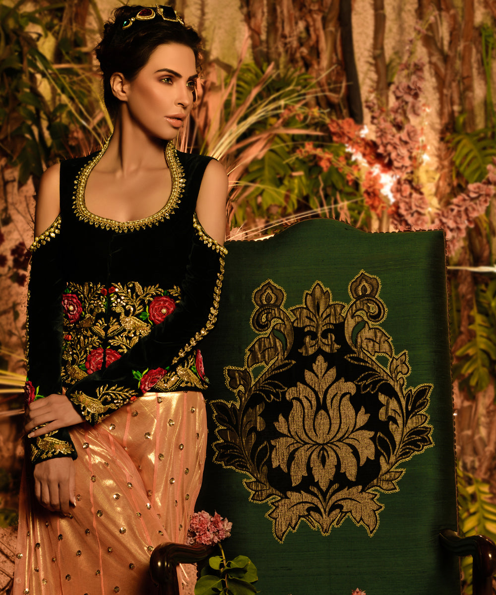 Pakistani Deep Green Embroidered Velvet Lehenga Set (2-Piece) - Image 4