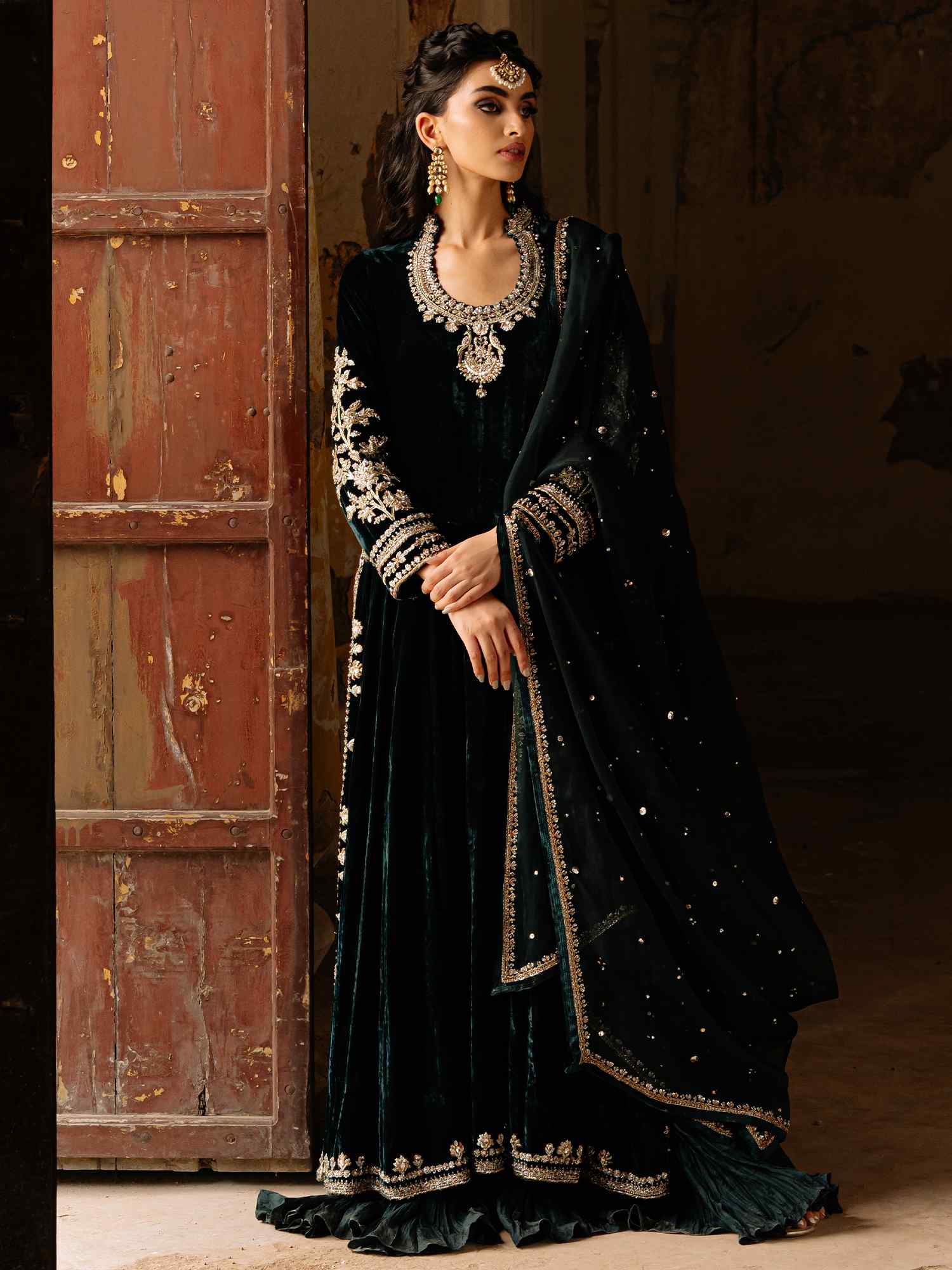 Pakistani Emerald Green Embroidered Velvet Lehenga (3-Piece) - Image 1