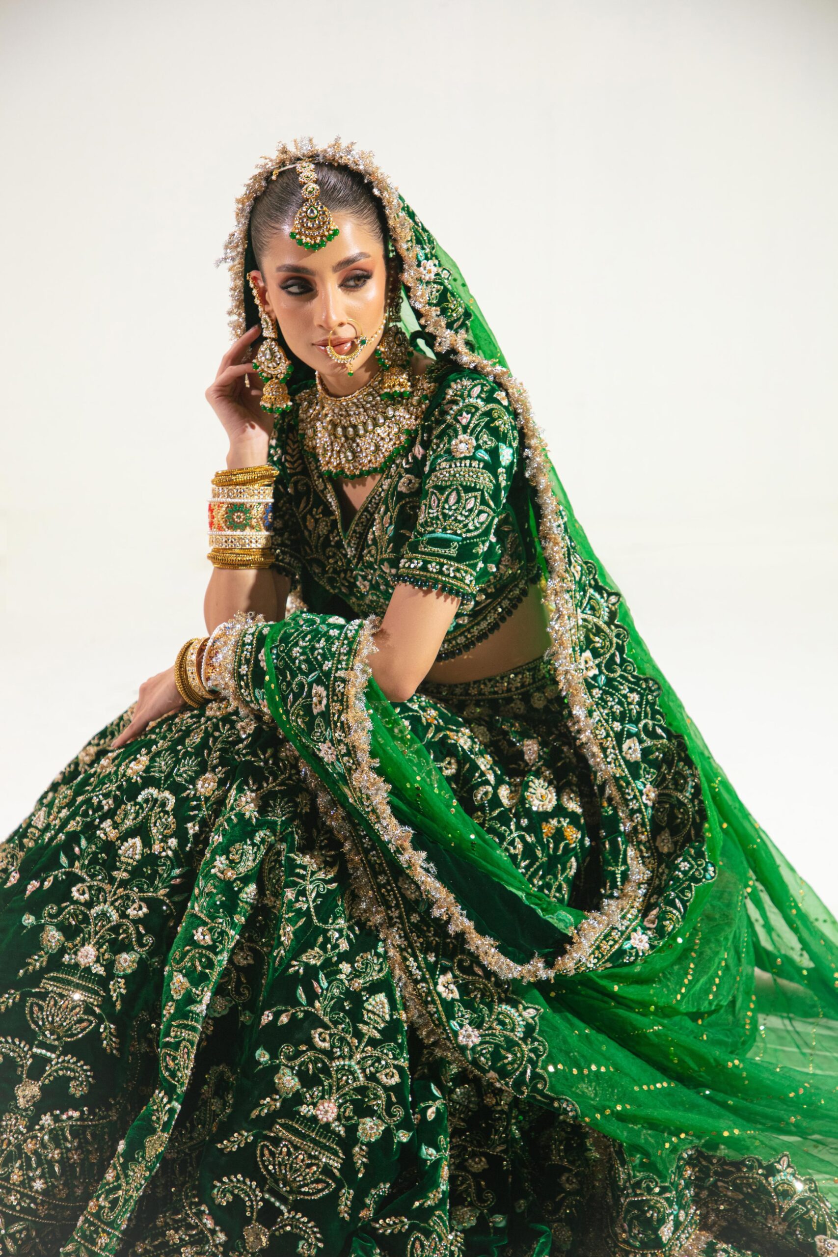 Pakistani Emerald Green Embroidered Velvet Bridal Lehenga (3-Piece) - Image 3