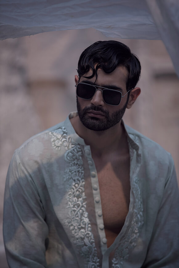 Mint Green Thread Embroidered Khaddi Cotton Kurta (2-Piece) - Image 6