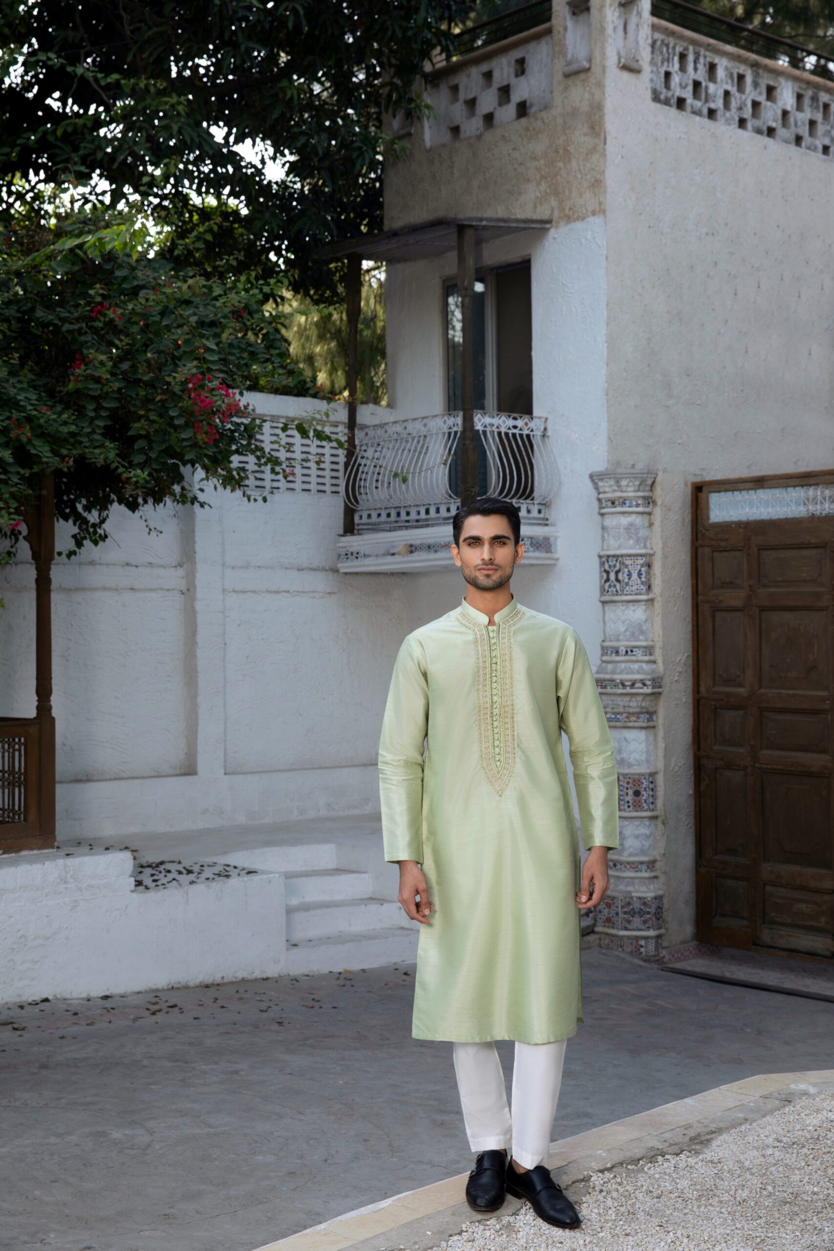 Pastel Green Embroidered Silk-Blend Kurta (2-Piece) - Image 1