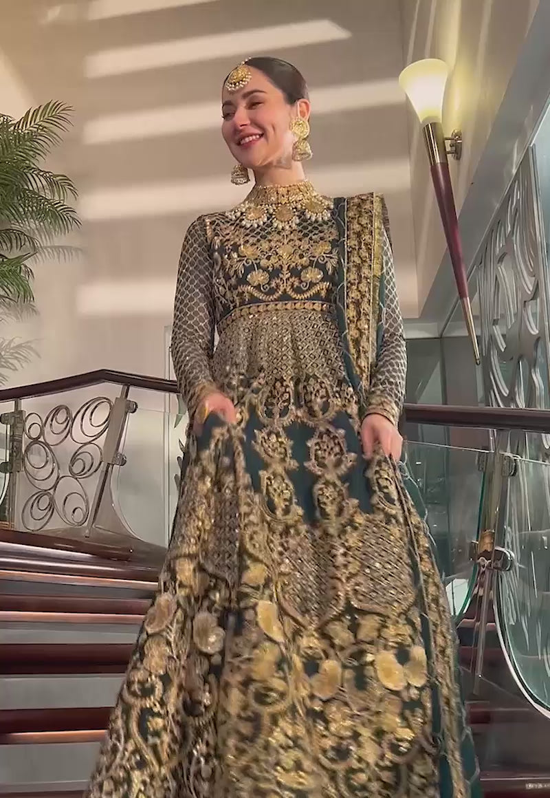 Pakistani Emerald Green Zari Sequin Chiffon Pishwas (3-Piece) - Image 10