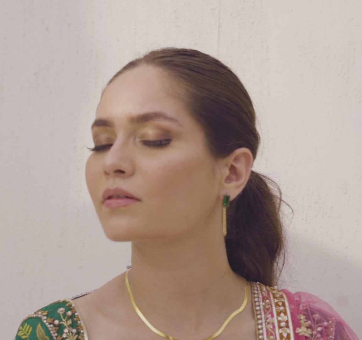 Parrot Green Embroidered Self Jamawar Pishwas (2-Piece) - Image 7