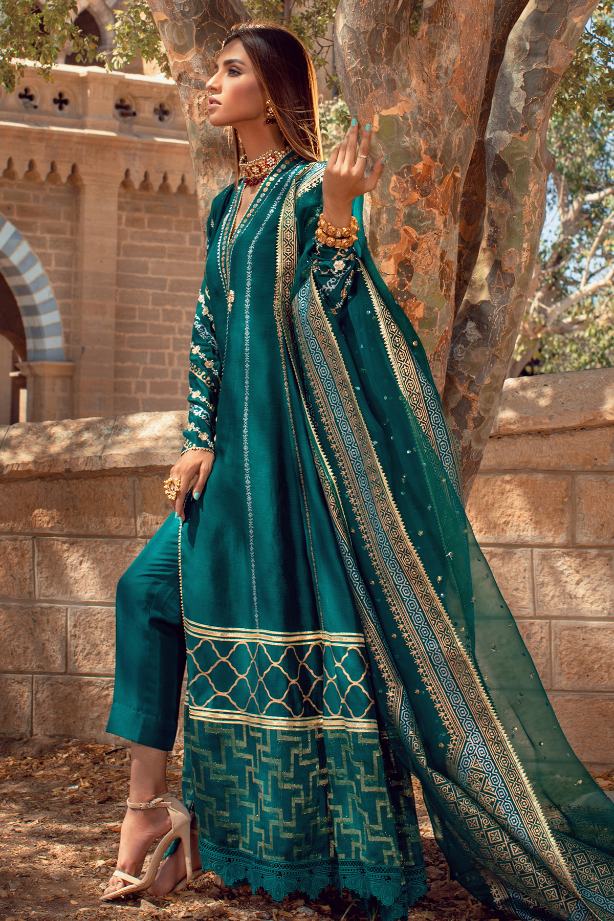 Pakistani Emerald Handworked Pure Khaadi Silk Pishwas (3-Piece) - Image 2