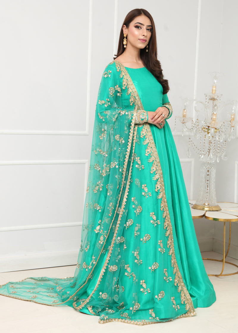 Pakistani Emerald Green Embroidered Korean Rawsilk Pishwas (2-Piece) - Image 1