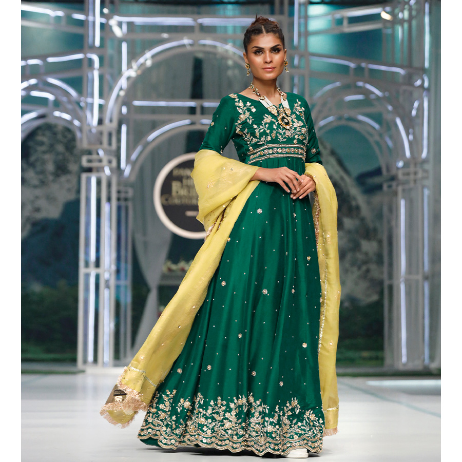 Pakistani Emerald Green Zardozi Tissue Silk Pishwas (2-Piece) - Image 2