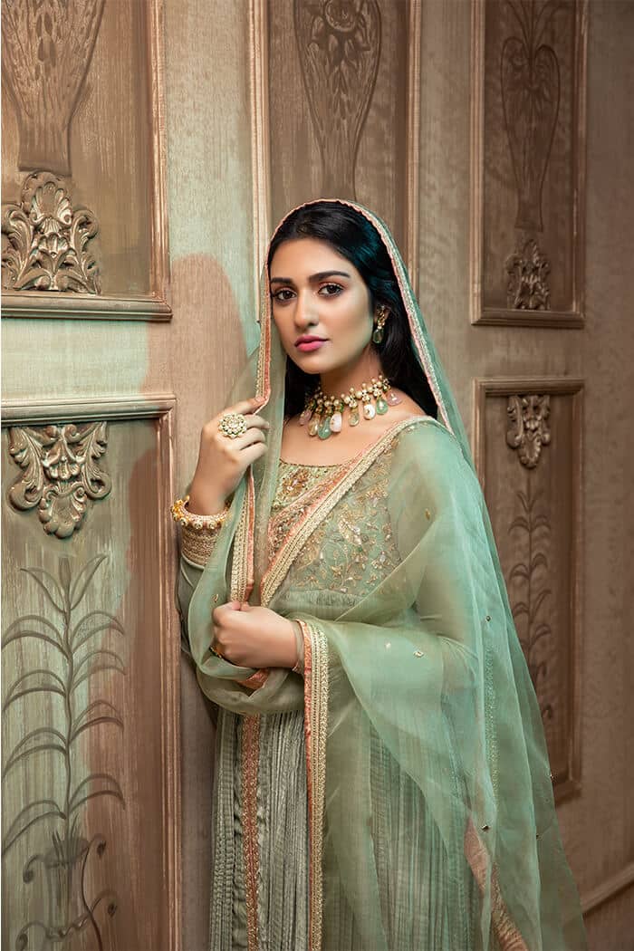 Pakistani Pistachio Green Embellished Velvet Pishwas (3-Piece) - Image 5