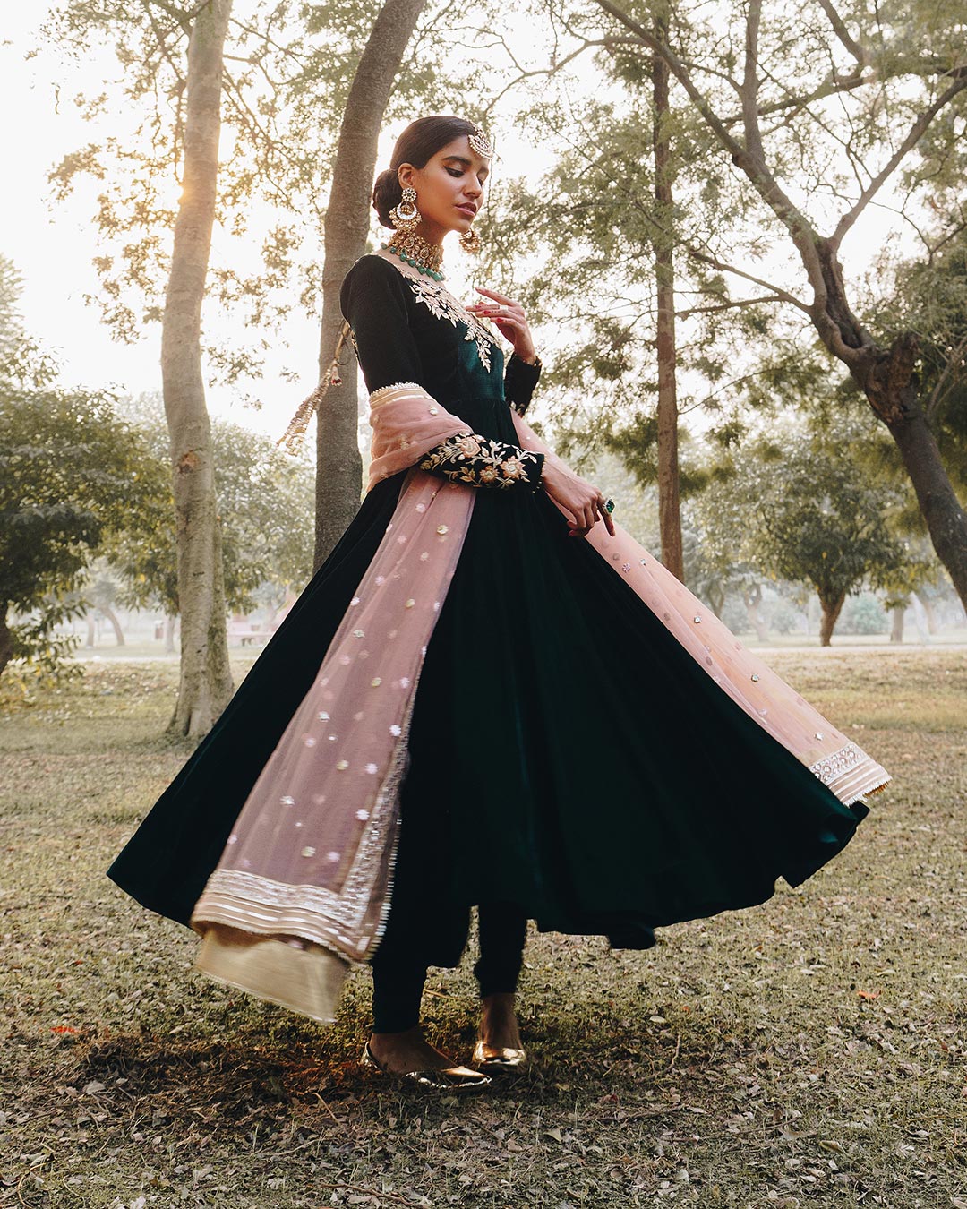 Pakistani Deep Green Embroidered Velvet Pishwas (3-Piece) - Image 5