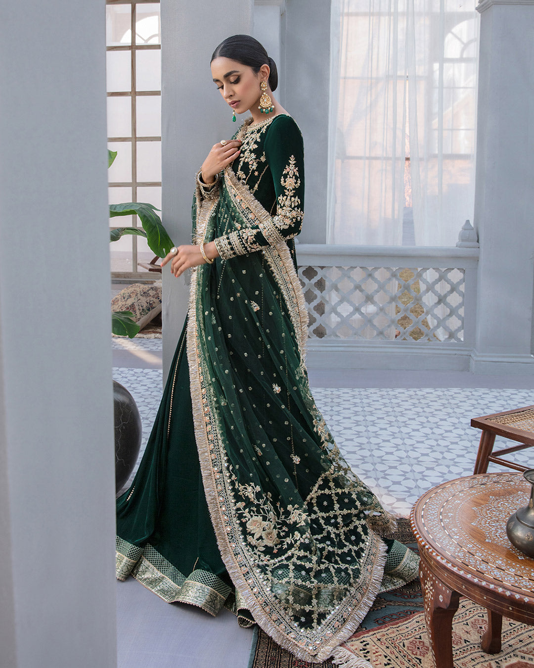 Pakistani Emerald Embellished Velvet Pishwas (3-Piece) - Image 4