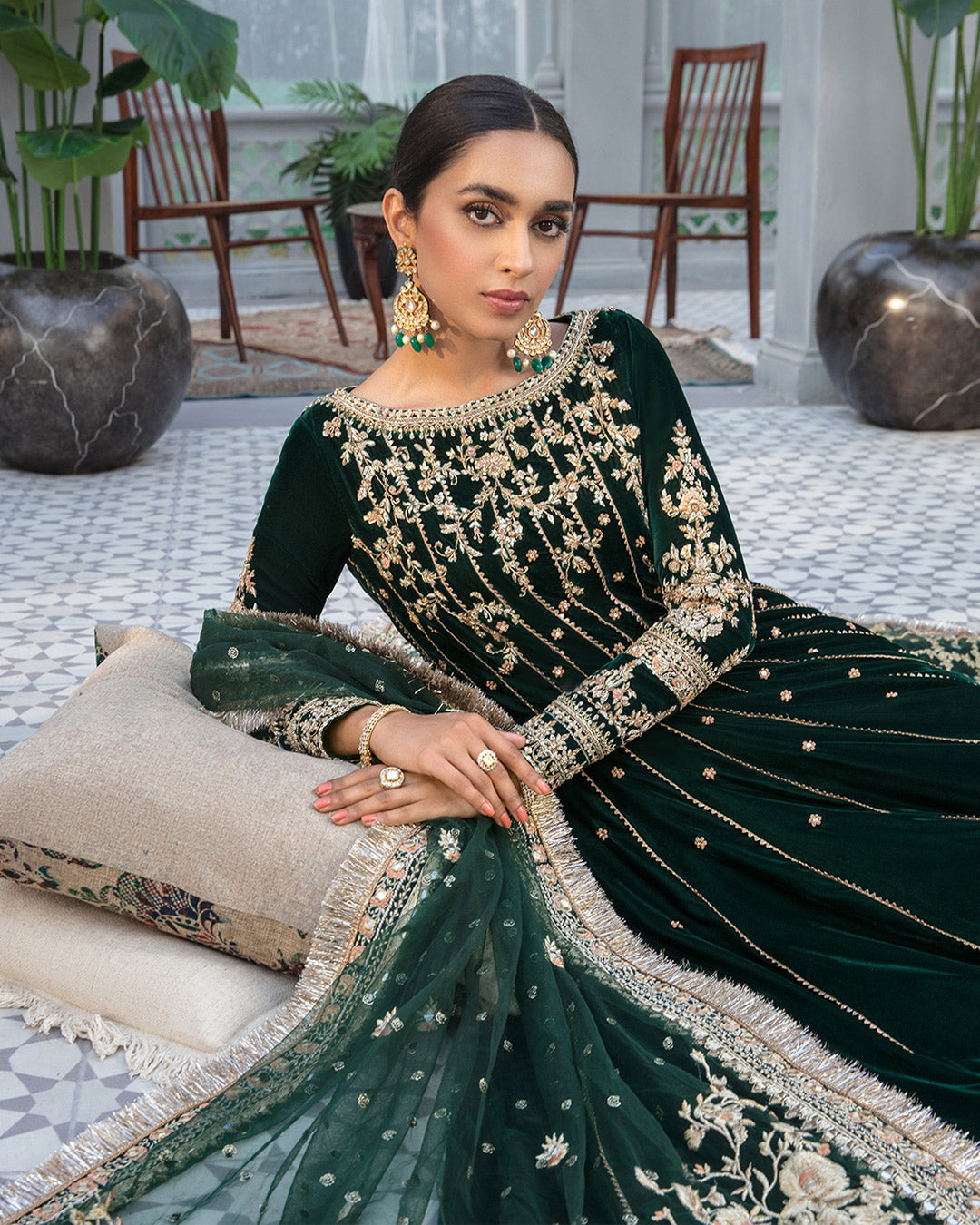 Pakistani Emerald Embellished Velvet Pishwas (3-Piece) - Image 2