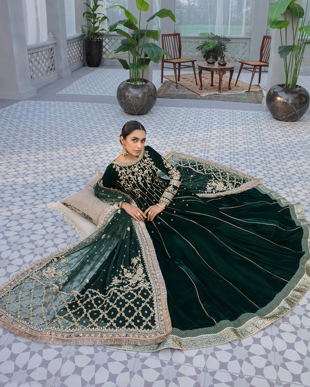 Pakistani Emerald Embellished Velvet Pishwas (3-Piece) - Image 5