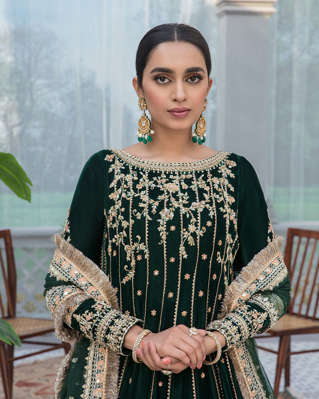 Pakistani Emerald Embellished Velvet Pishwas (3-Piece) - Image 6