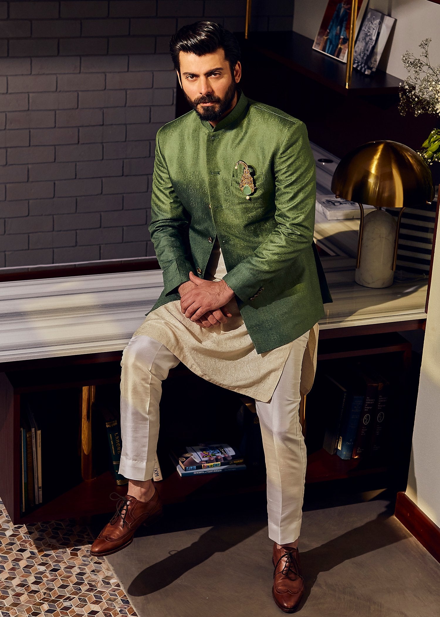 Hunter Green Jamawar Karandi Prince Coat (3-Piece) - Image 2