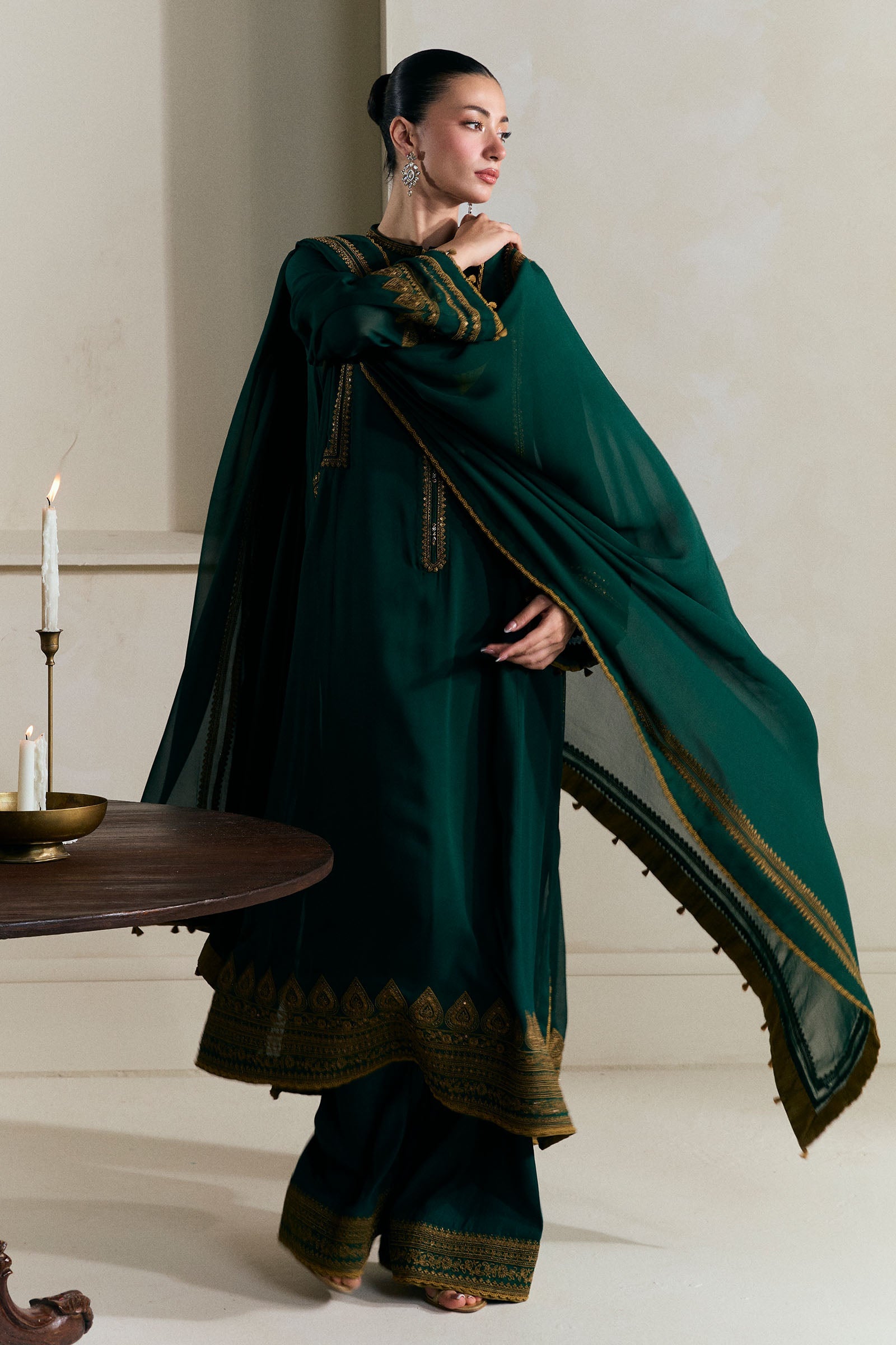 Deep Emerald Embroidered Chiffon Georgette Salwar Kameez (3-Piece) - Image 3