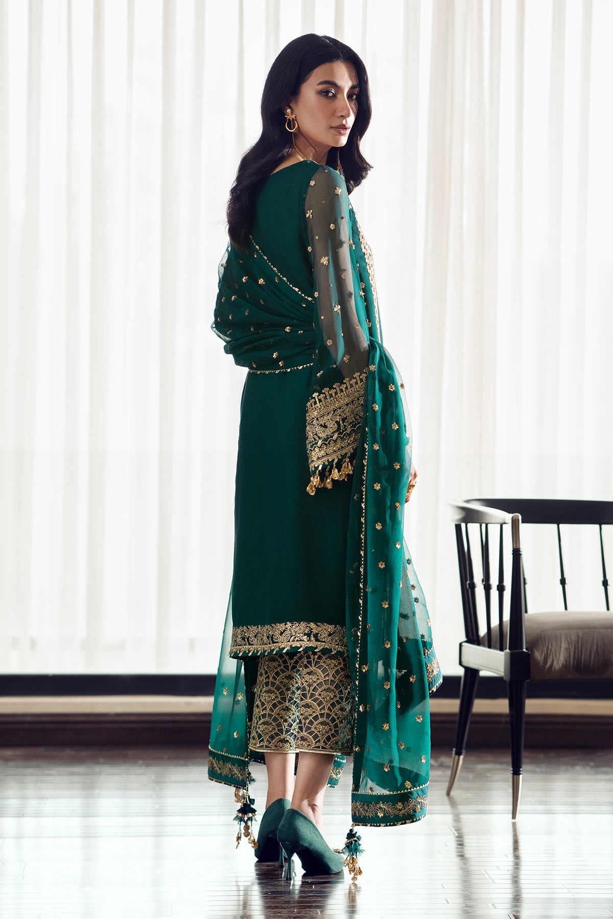 Emerald Green Embroidered Chiffon Salwar Kameez (3-Piece) - Image 3