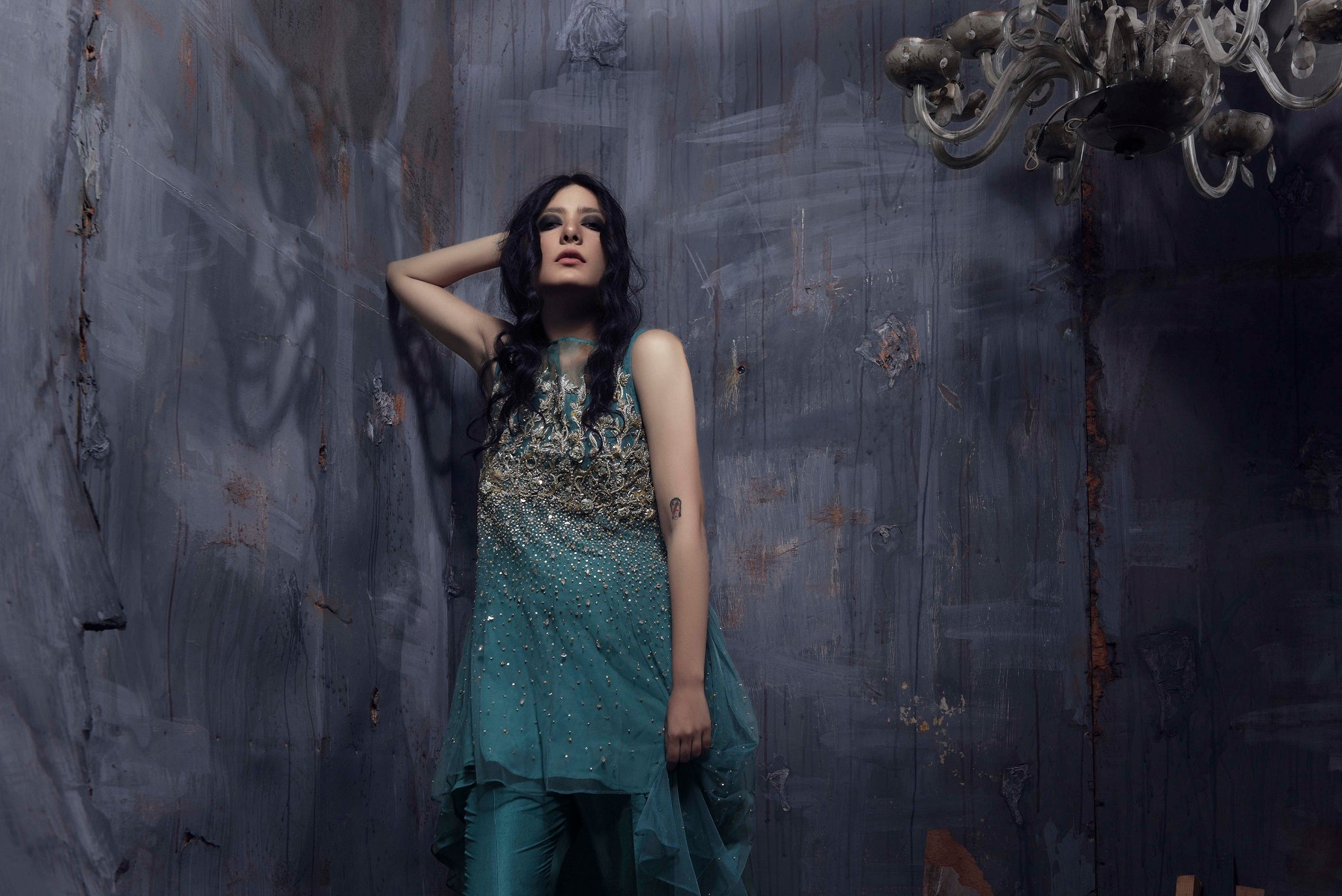 Pakistani Teal Embroidered Chiffon High-Low Kameez (2-Piece) - Image 3