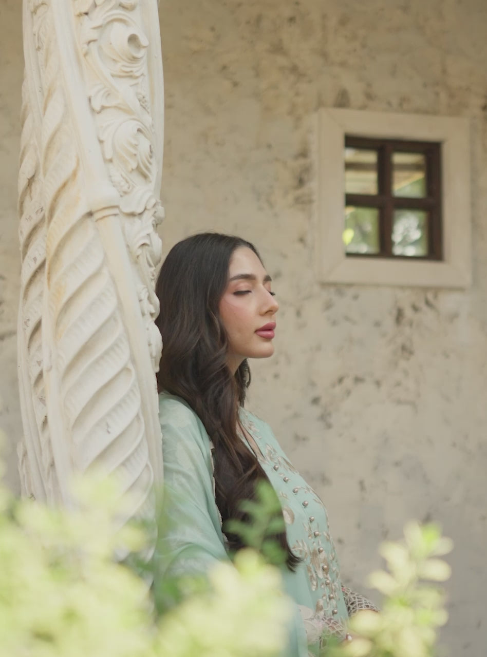 Pakistani Mint Green Embroidered Chiffon Salwar Kameez (3-Piece) - Image 9