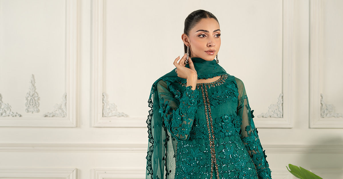 Pakistani Emerald Green Embroidered Organza Salwar Kameez (3-Piece) - Image 5